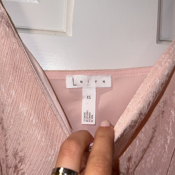 Leith long sleeve scrunched top - Picture 3 of 5